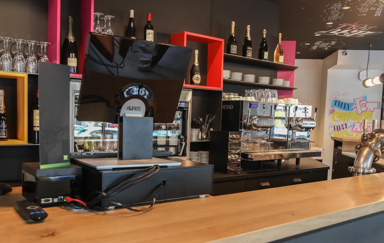 宜必思尚品克莱蒙费朗共和广场酒店 外观 照片